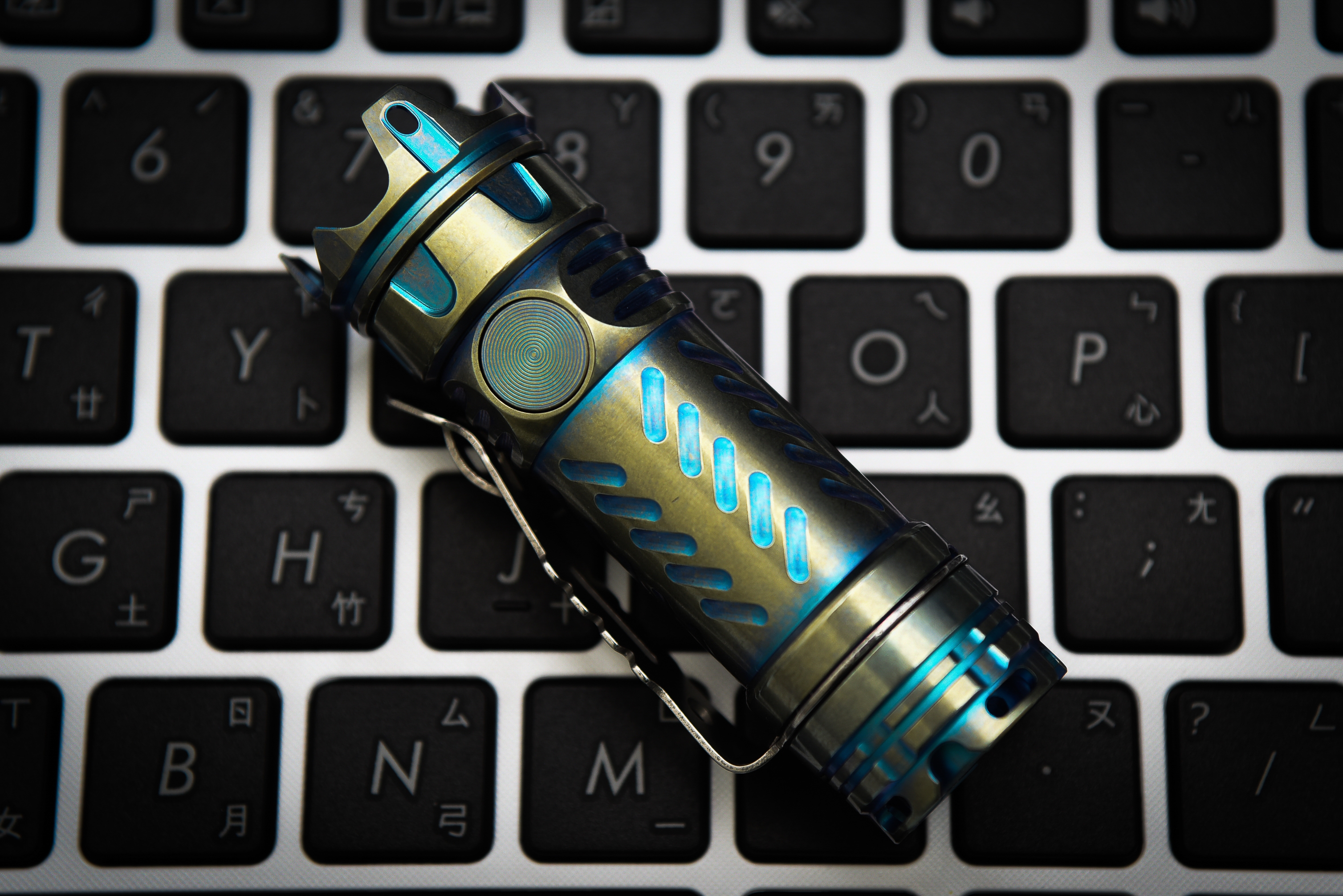 可愛的Olight 傲雷 H1 靈狐 500流明 頭燈