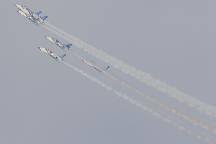 【蓋樓】2016清泉崗空軍戰機操演拍攝分享-請分享相機及鏡頭型號，謝謝