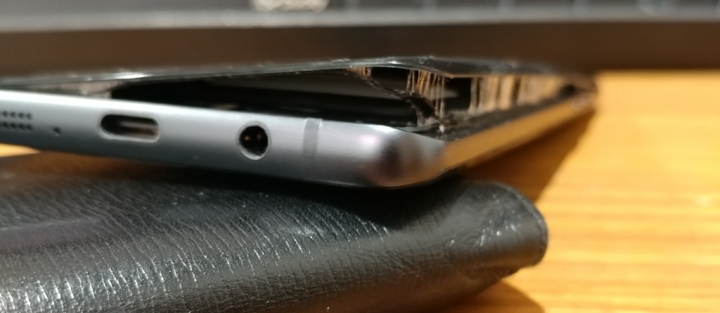 我的NOTE7 會瞬間沒電!!  2 放著還會懷孕XD