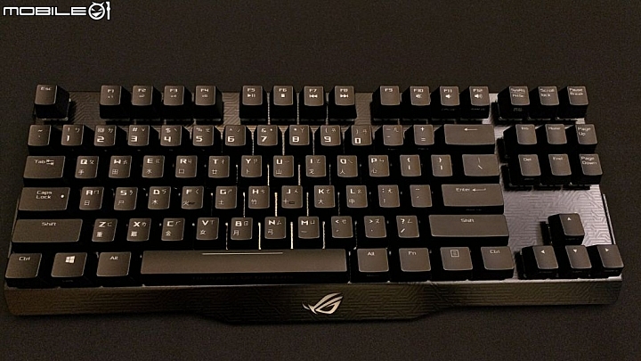 信仰開箱 ROG Claymore RGB 可分離組合機械鍵盤