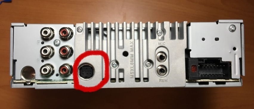 汽車音響 Alpine UTE-62BT 接頭