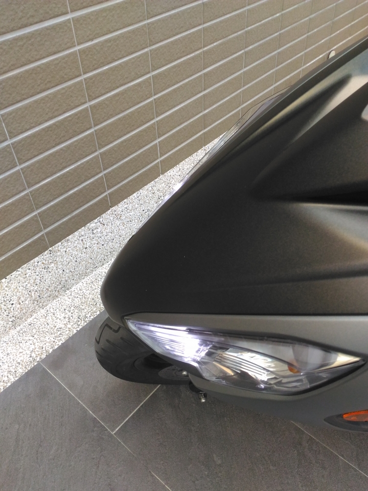 DIY Yamaha AXIS Z 勁豪小夜燈更換 加裝電壓表與點菸頭充電座