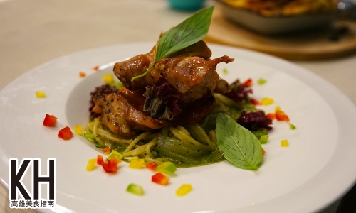 高雄鼓山區美食推薦《爾本廚房》蒂芬妮藍浪漫早午餐輕食