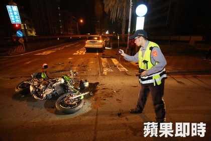 左轉休旅車與重機碰撞1死兩傷