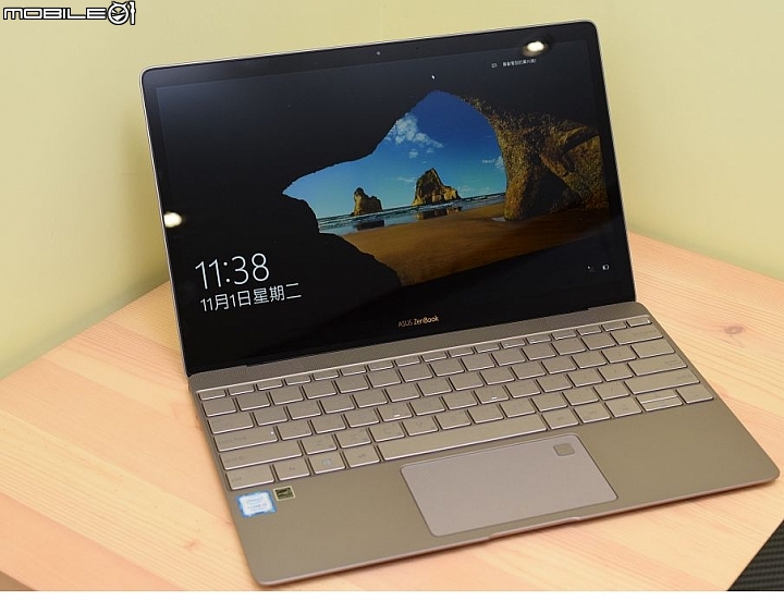 開箱 12.5 吋 ASUS Zenbook 3 UX390 石英灰
