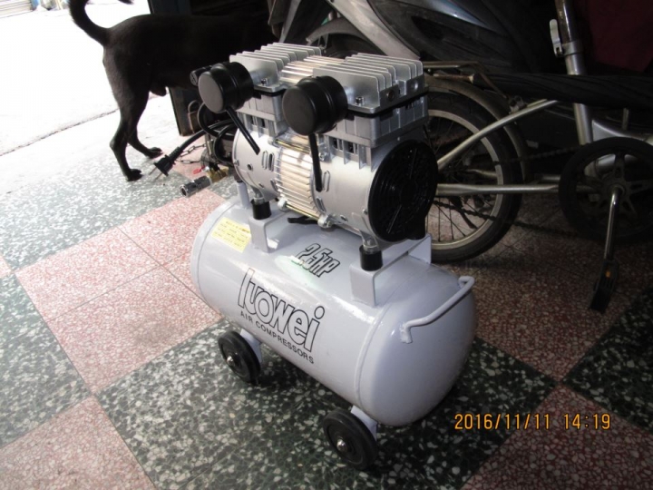 台灣製 羅威牌 LUOWEI 2.5HP 24公升 無油式 空壓機 空氣壓縮機 空氣打氣機 - 2525N