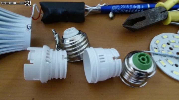 環保再利用_LED燈泡維修DIY