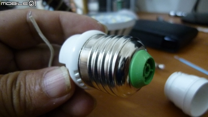 環保再利用_LED燈泡維修DIY