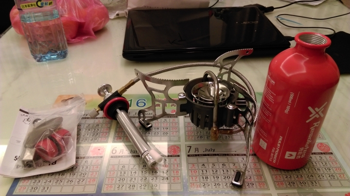 開箱!步林BL 100-T4分體是多燃料汽化爐、BL300瓦斯燈