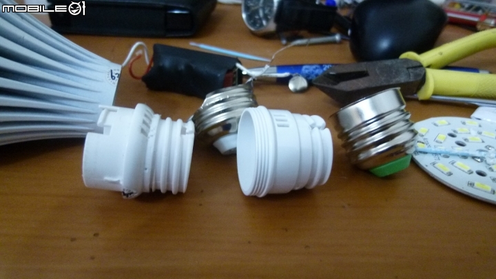 環保再利用_LED燈泡維修DIY