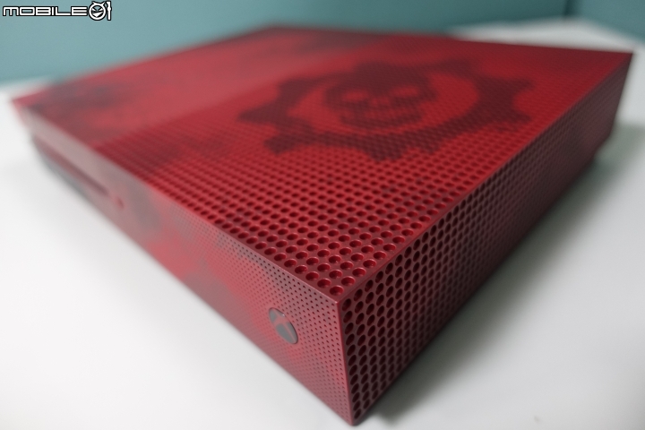 XBOX ONE S 2TB 戰爭機器同捆組 開箱!