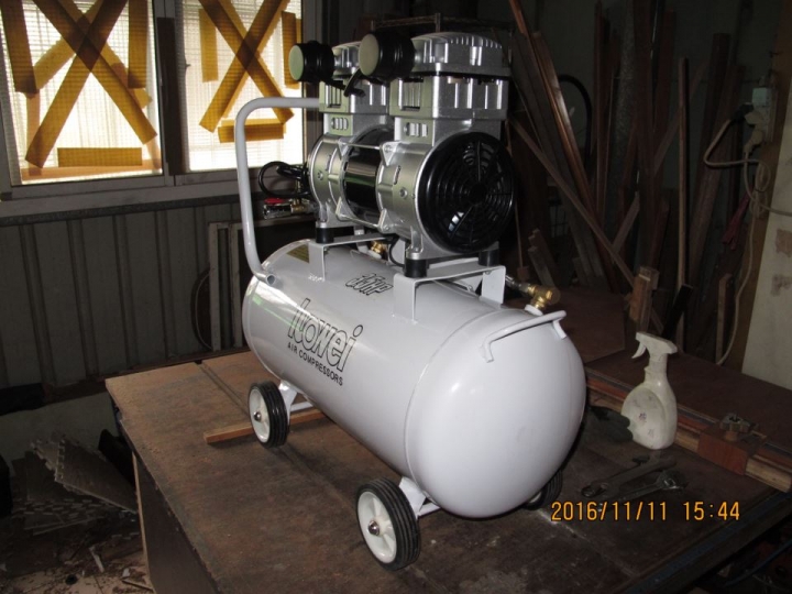 台灣製 羅威牌 LUOWEI 3.5HP 50公升 無油式 空壓機 空氣壓縮機 空氣打氣機 - 3550N