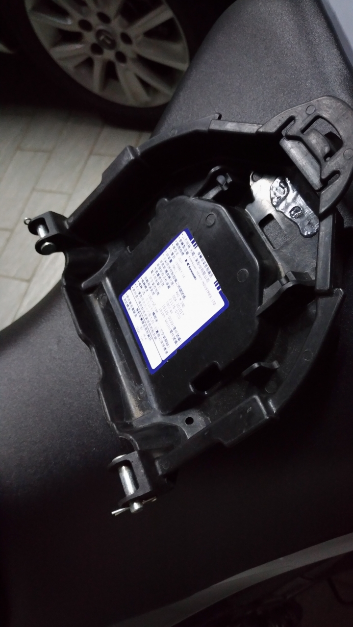 淘寶也有好貨？唯賽思通X1F前後鏡頭行車記錄器