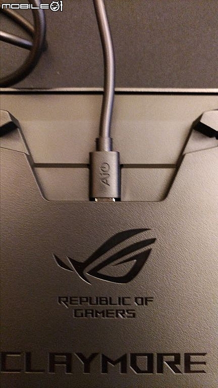 信仰開箱 ROG Claymore RGB 可分離組合機械鍵盤