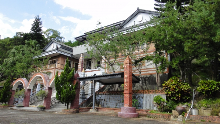 尋訪孫立人將軍長眠之地．順遊大坑及新社尋訪百年老樹