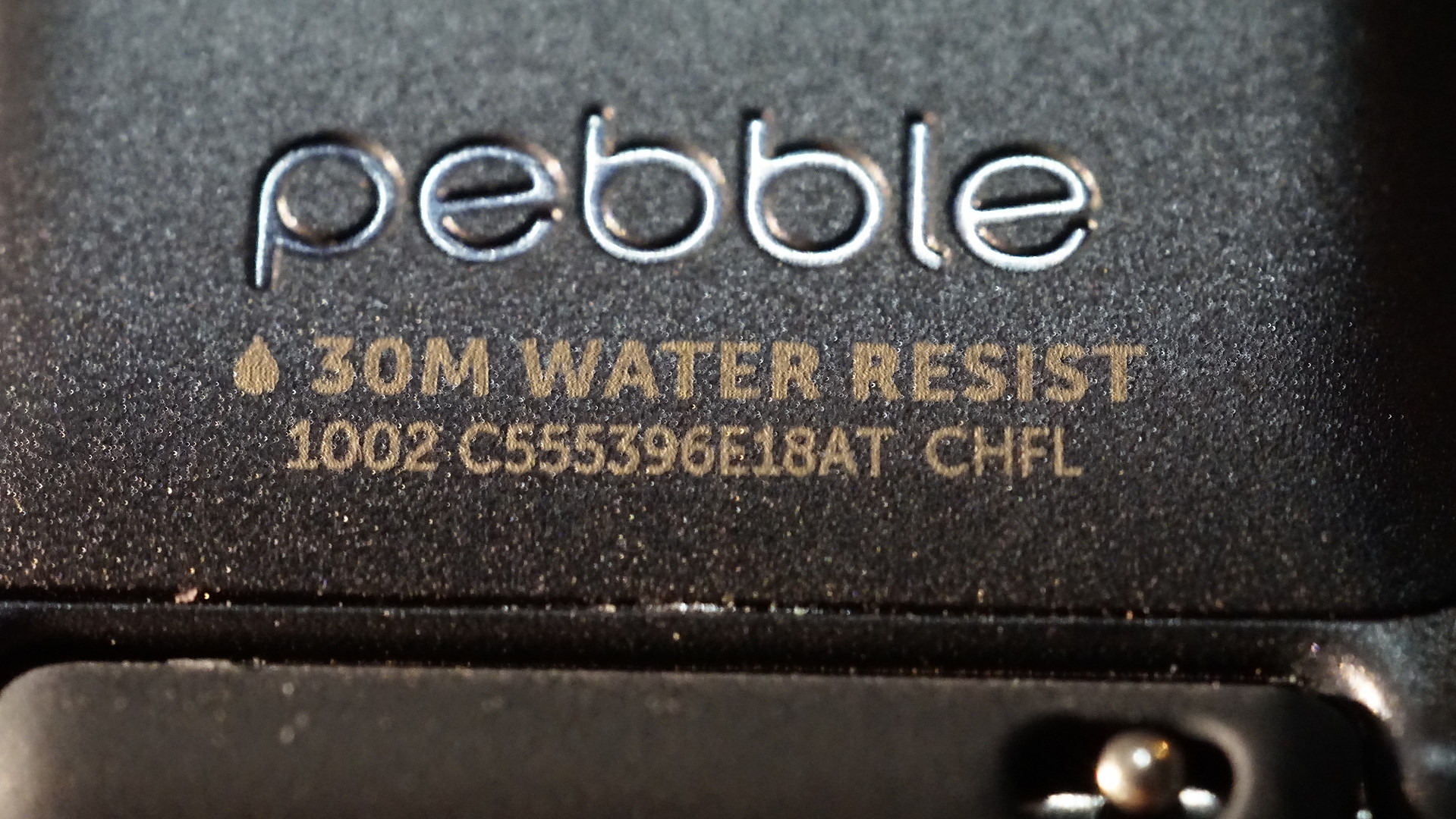 最早成功的智慧錶品牌，新一代產品 Pebble 2 開箱