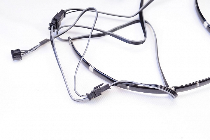 支援 AURA 燈光控制機能，BitFenix 火鳥 Aurora 透側機殼開箱測試