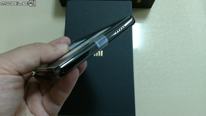 [開箱]小米MIX尊享版 6GB RAM+256GB ROM 4G+3G雙卡 無邊框 簡單開箱分享~