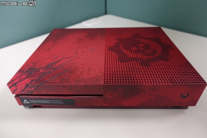 XBOX ONE S 2TB 戰爭機器同捆組 開箱!
