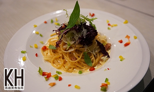 高雄鼓山區美食推薦《爾本廚房》蒂芬妮藍浪漫早午餐輕食