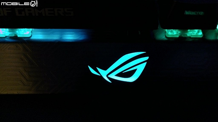 信仰開箱 ROG Claymore RGB 可分離組合機械鍵盤