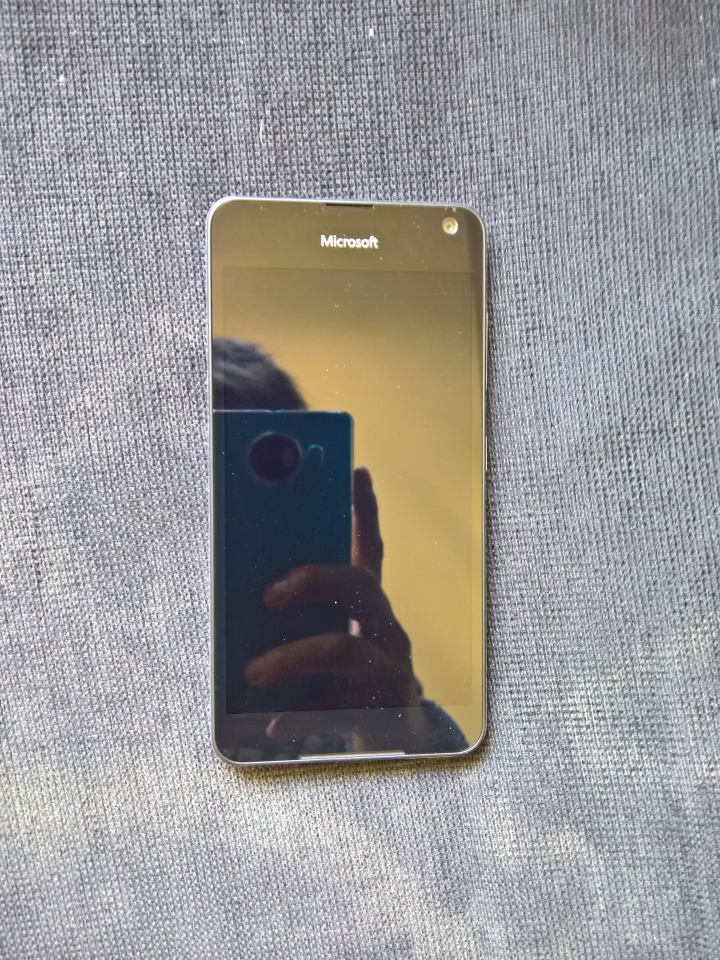 美版CRICKET客製機LUMIA 650 開箱