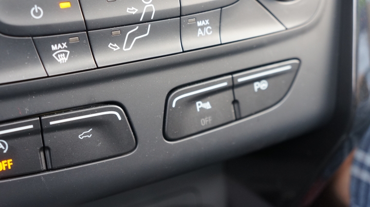 New Kuga 汽油 VS 柴油款