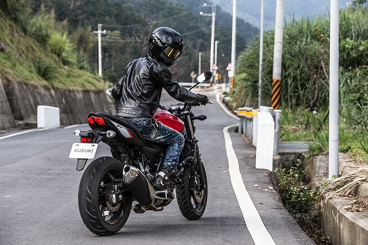 擁抱V2引擎的樂趣-SUZUKI SV650