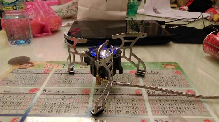 開箱!步林BL 100-T4分體是多燃料汽化爐、BL300瓦斯燈