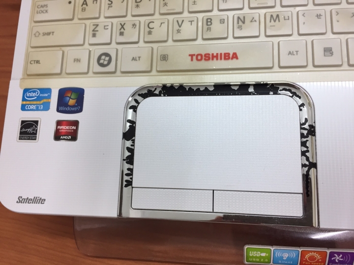 Toshiba Satellite L850 筆電泡水小問題........