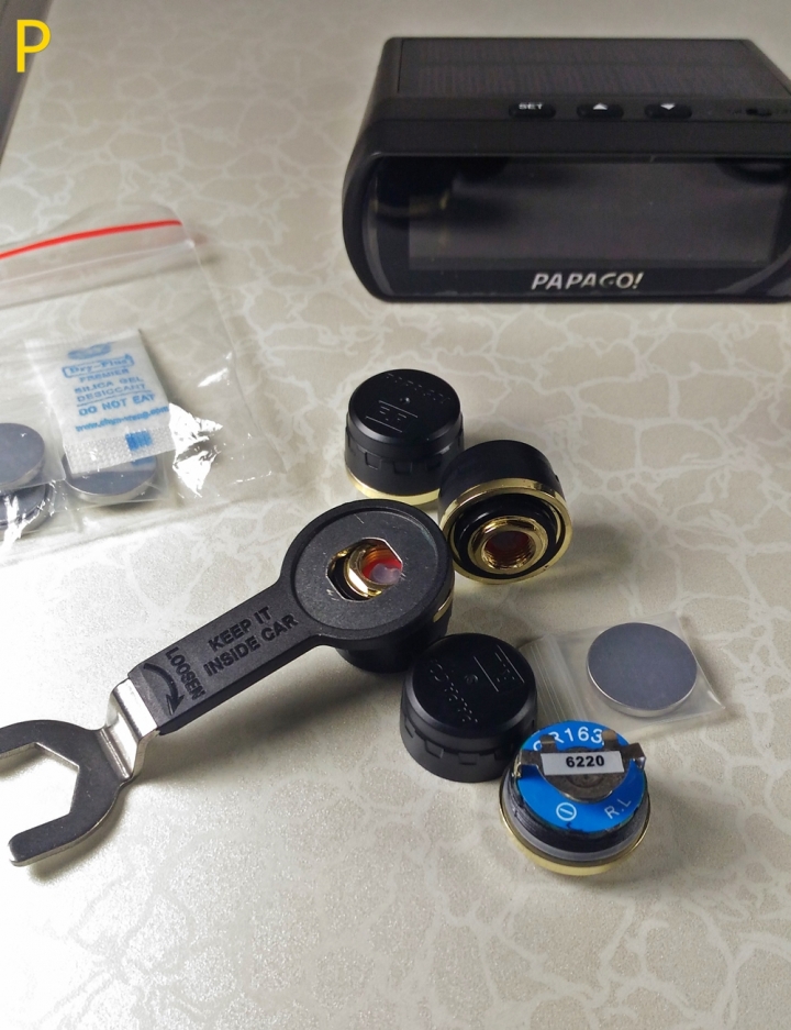 三款太陽能胎壓偵測比較 Papago S60E supercam 獵豹 T190 Trywin TPMS 300Solar