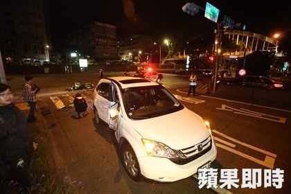 左轉休旅車與重機碰撞1死兩傷