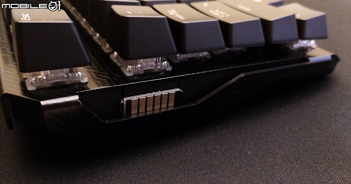 信仰開箱 ROG Claymore RGB 可分離組合機械鍵盤