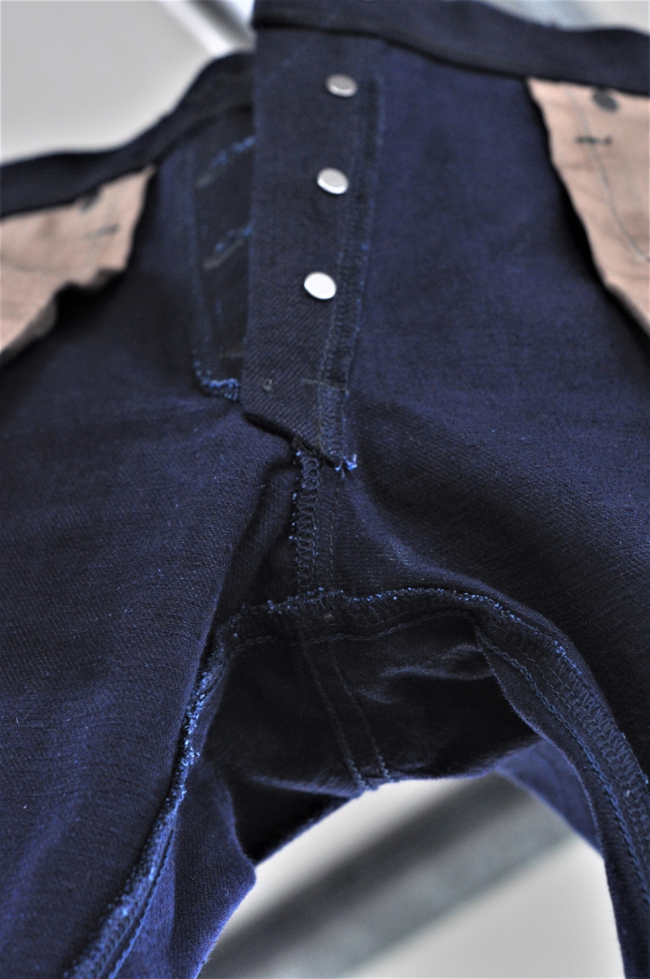 「分享文」日本鬼牛 ONI DENIM ONI-602-ID17 （Relax Fit Tapered）與 546ZR 一年用著Fading