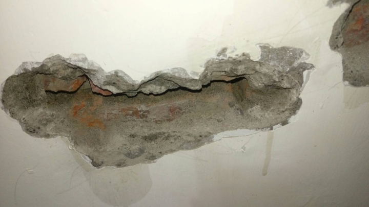 房間滲水壁癌 ,水泥砂化