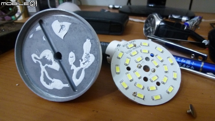 環保再利用_LED燈泡維修DIY
