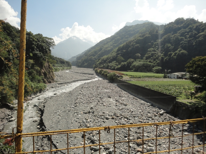 延續探訪西段「八通關古道」之旅(上)-糾結不清的新舊公路與古道