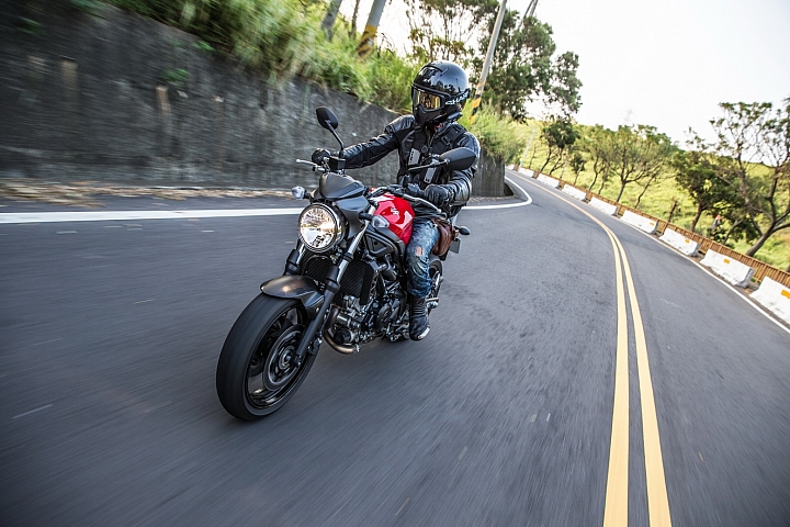 擁抱V2引擎的樂趣-SUZUKI SV650