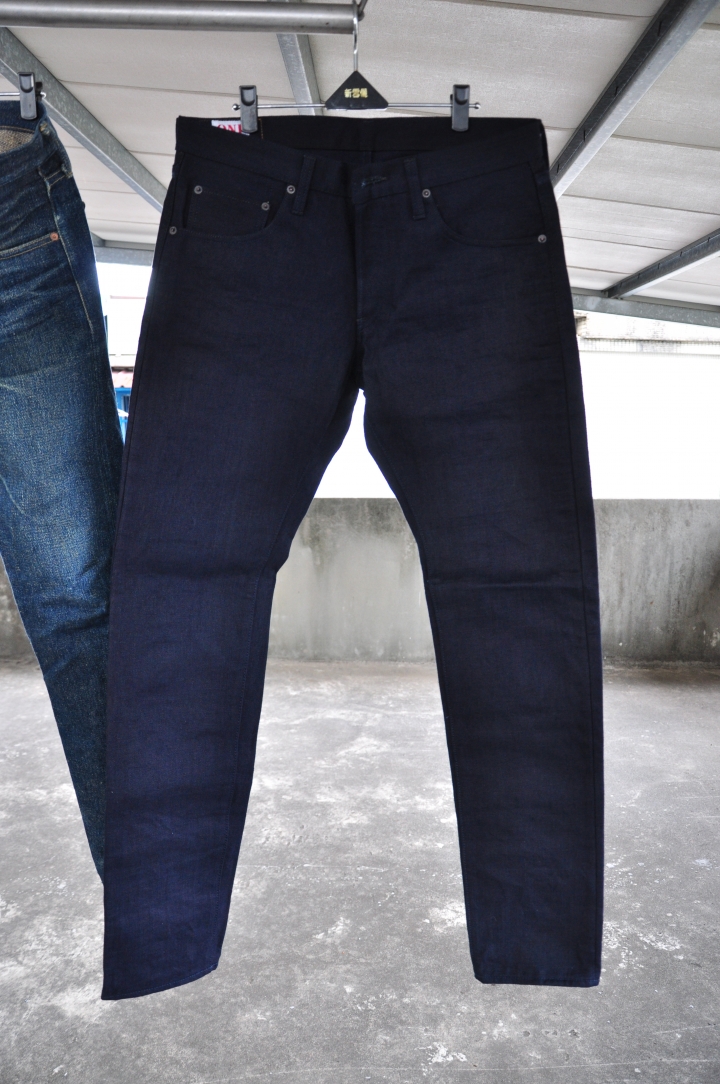 「分享文」日本鬼牛 ONI DENIM ONI-602-ID17 （Relax Fit Tapered）與 546ZR 一年用著Fading