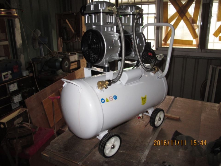 台灣製 羅威牌 LUOWEI 3.5HP 50公升 無油式 空壓機 空氣壓縮機 空氣打氣機 - 3550N