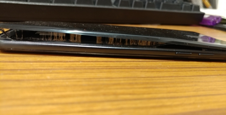 我的NOTE7 會瞬間沒電!!  2 放著還會懷孕XD