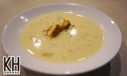 高雄鼓山區美食推薦《爾本廚房》蒂芬妮藍浪漫早午餐輕食