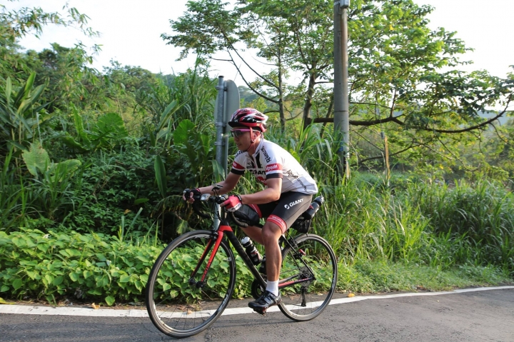 公路與登山的混搭 ─ CT盤搭配11-40T=0.85超轉齒比 使用心得報告