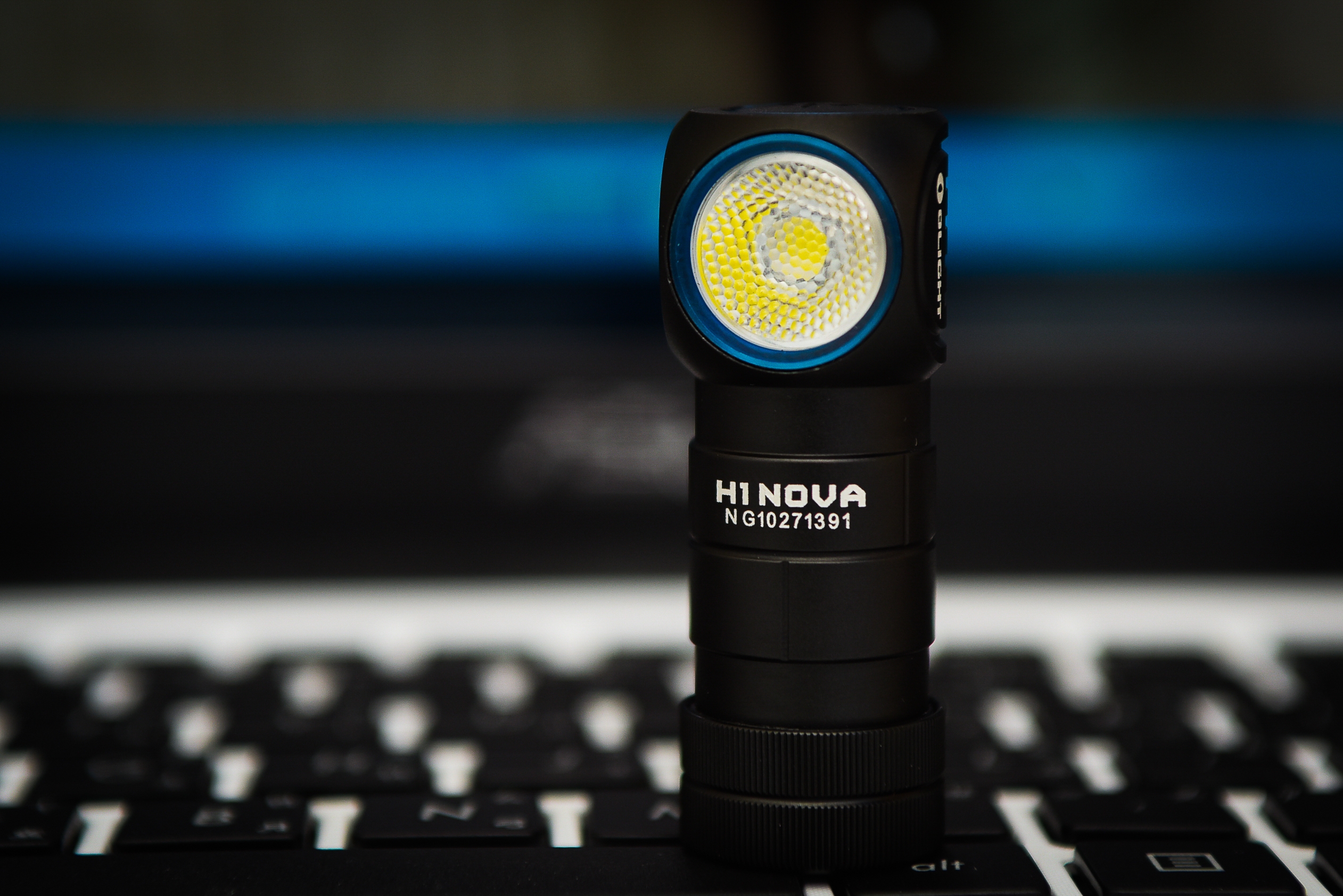 可愛的Olight 傲雷 H1 靈狐 500流明 頭燈