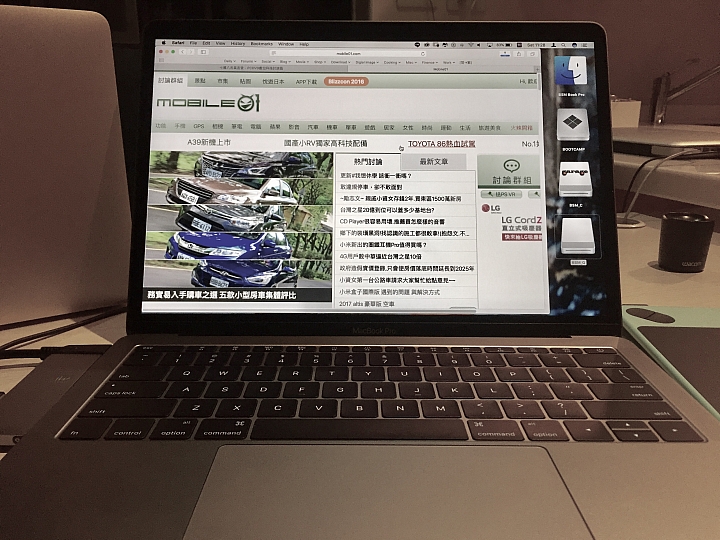 反勸敗 Macbook Pro 13 no touch bar V.S. New MacBook 12 m7