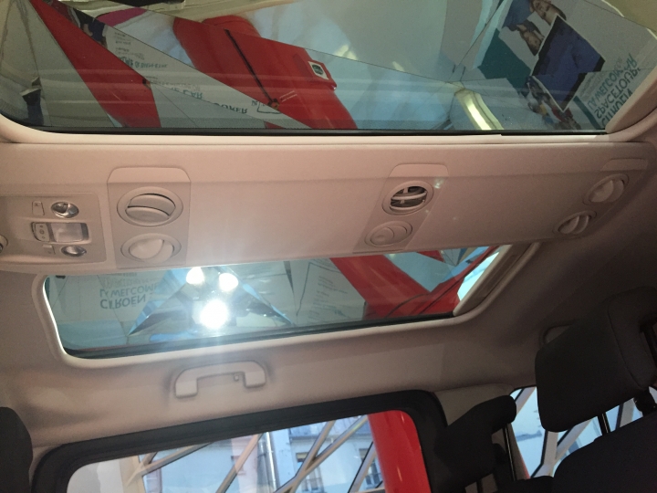 遊玩法國看法國車