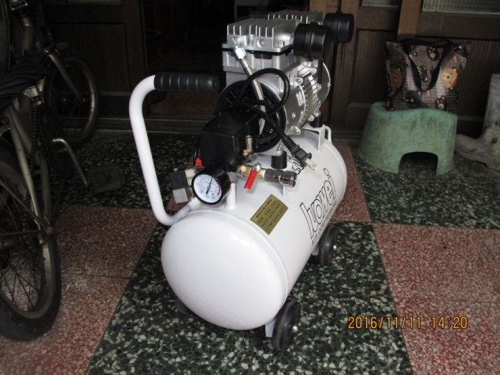 台灣製 羅威牌 LUOWEI 2.5HP 24公升 無油式 空壓機 空氣壓縮機 空氣打氣機 - 2525N