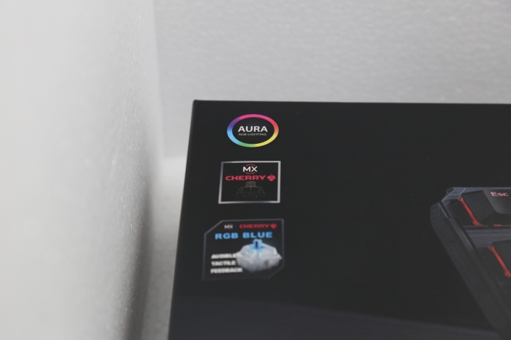 ROG Claymore RGB 機械鍵盤 真是有信仰才能開箱