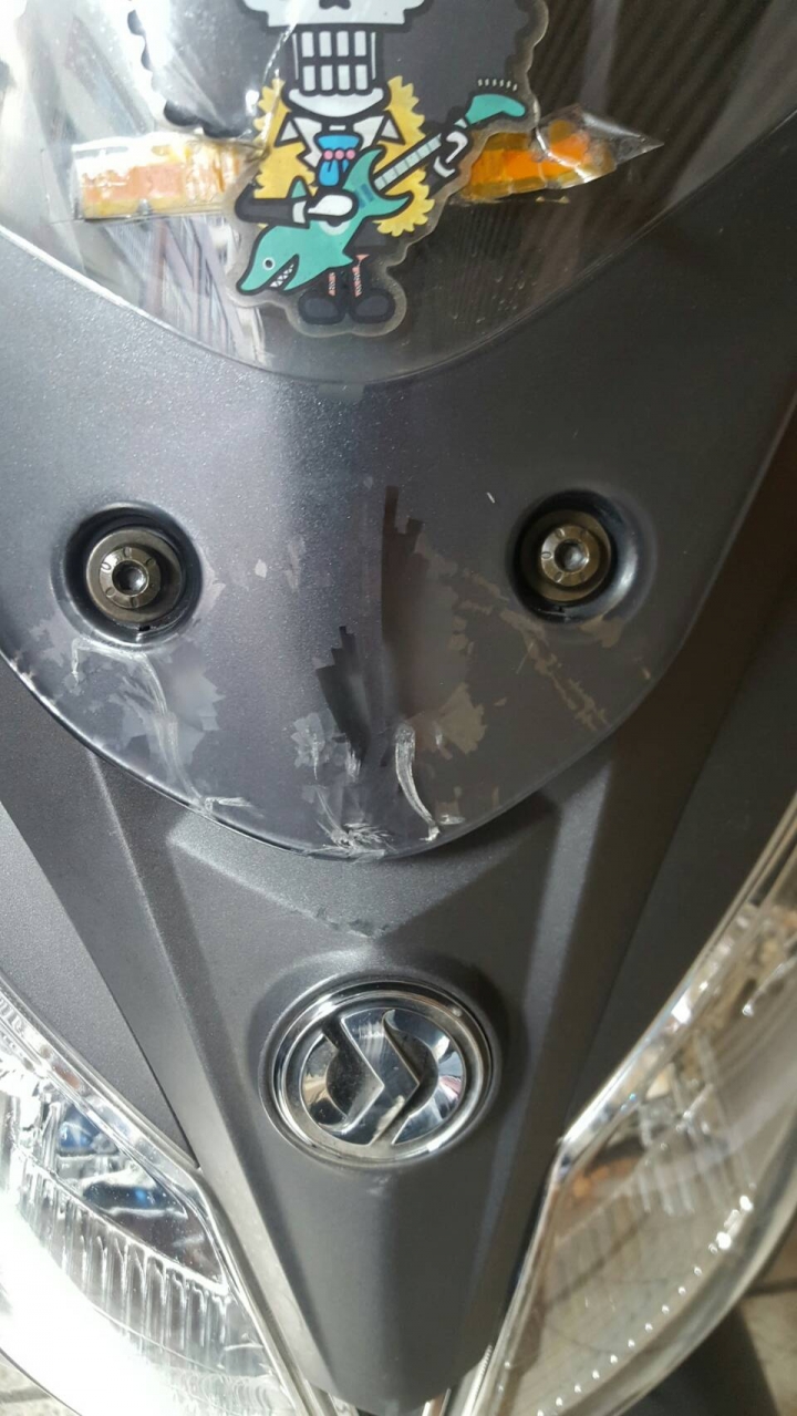 前方倒車撞上我的車