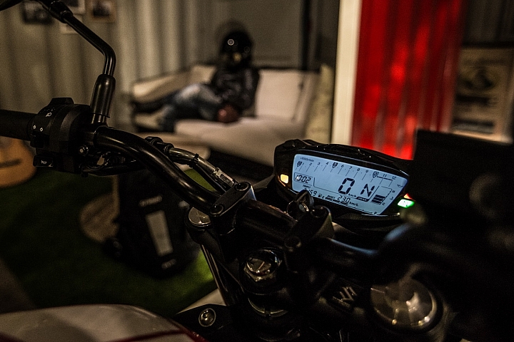 擁抱V2引擎的樂趣-SUZUKI SV650